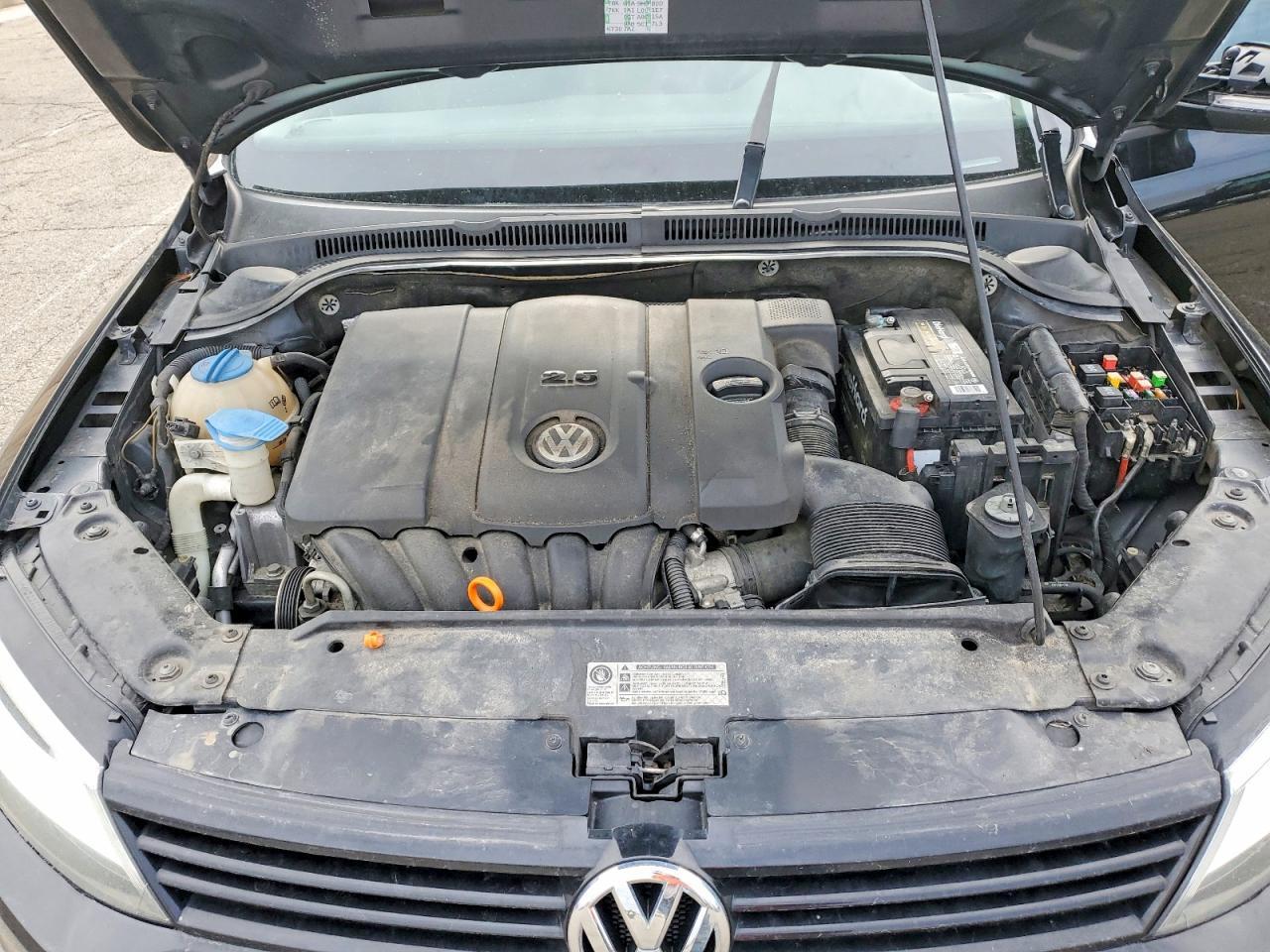 2011 VOLKSWAGEN JETTA