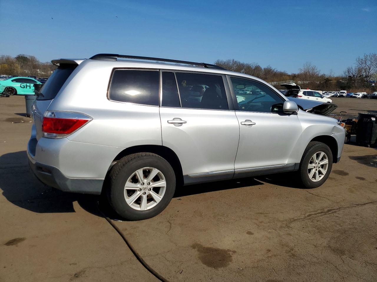 2013 TOYOTA HIGHLANDER