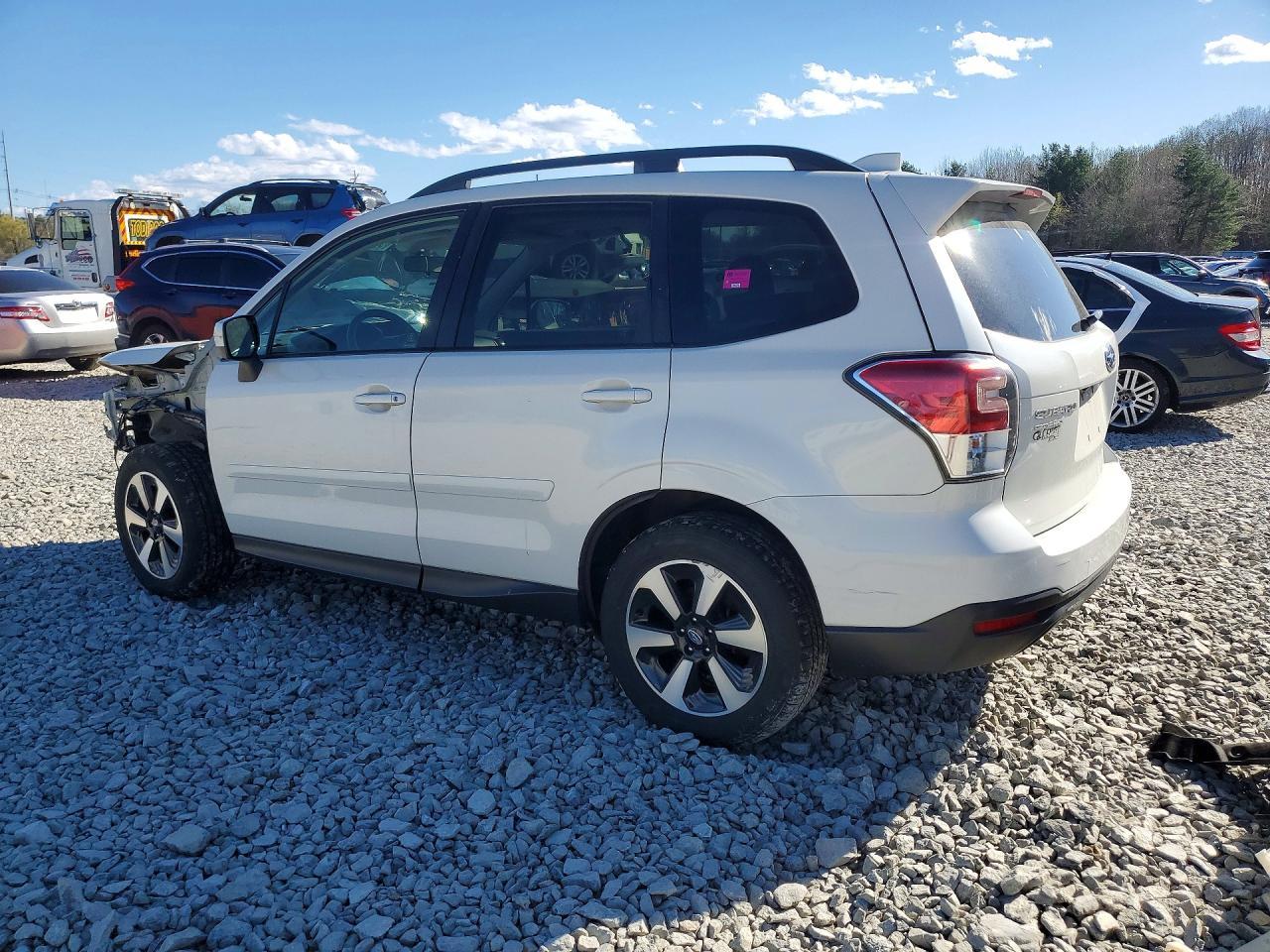 2017 SUBARU FORESTER