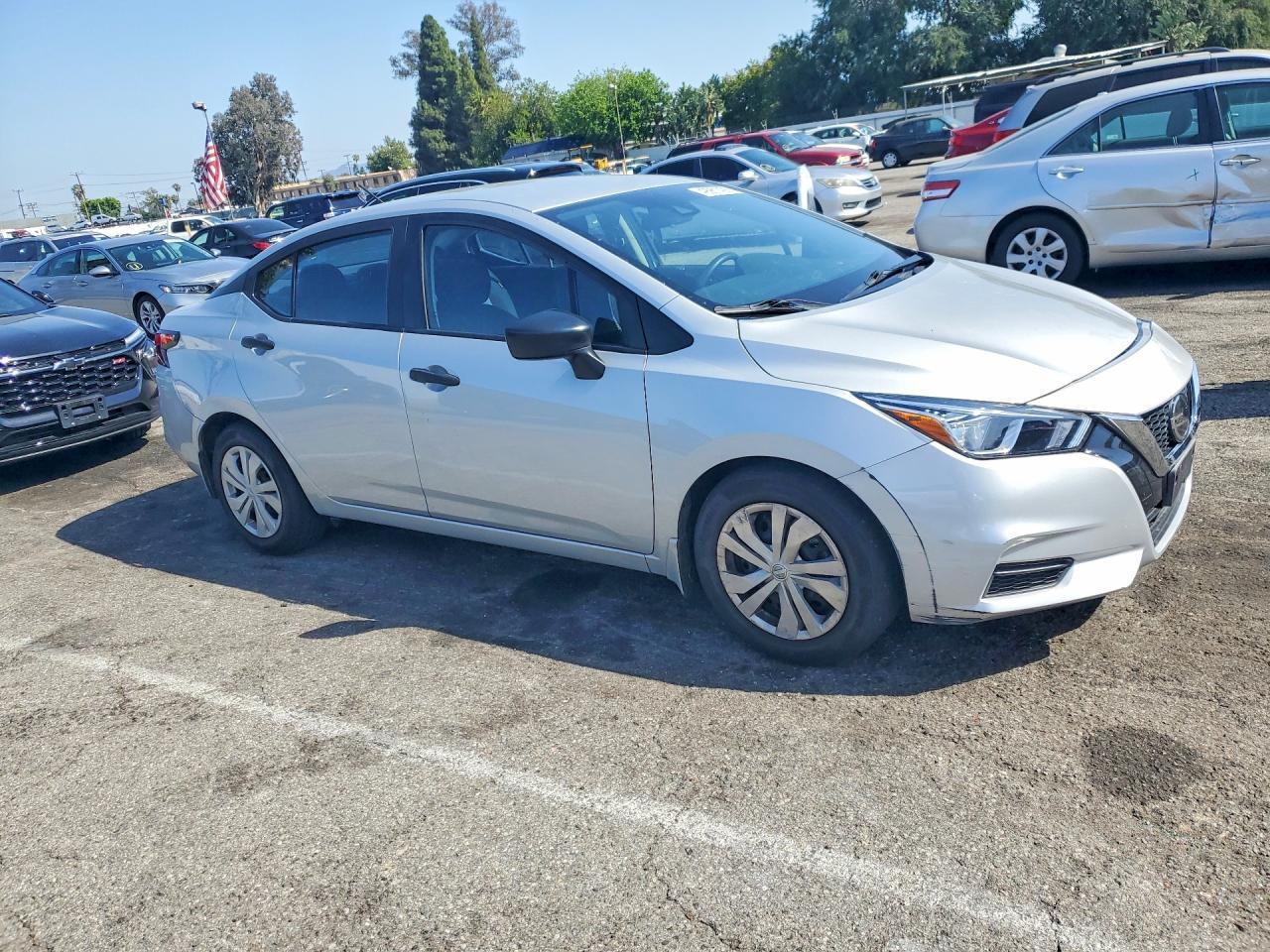 2022 NISSAN VERSA