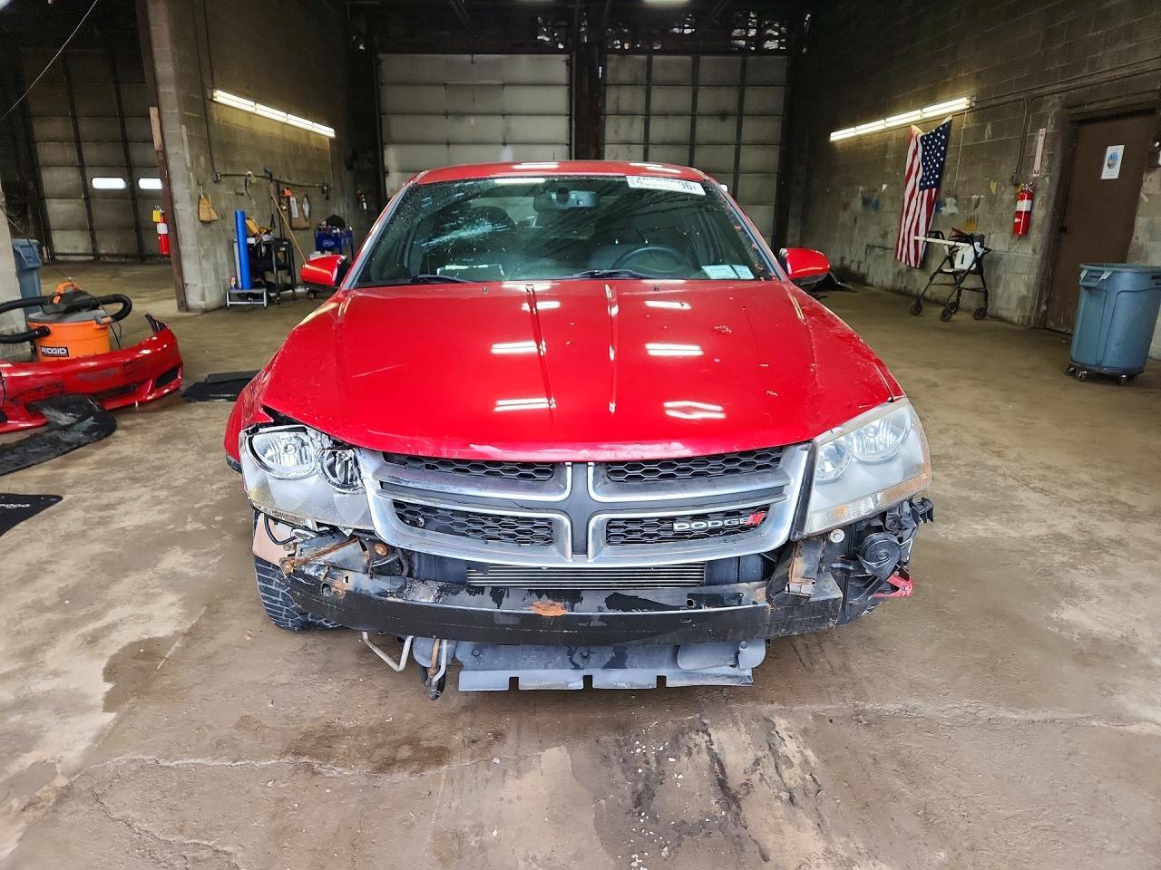 2012 DODGE Avenger