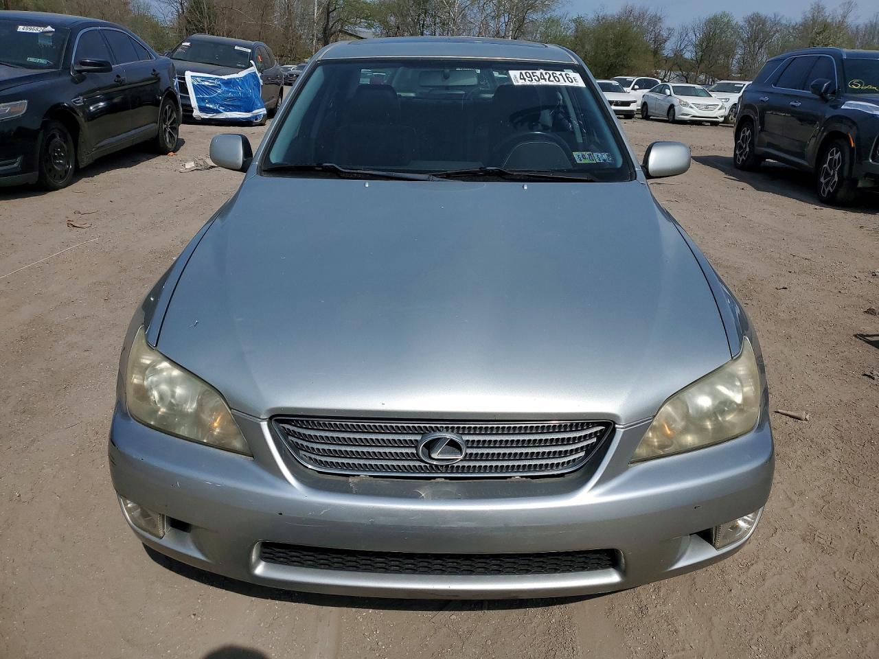 2001 LEXUS IS 300