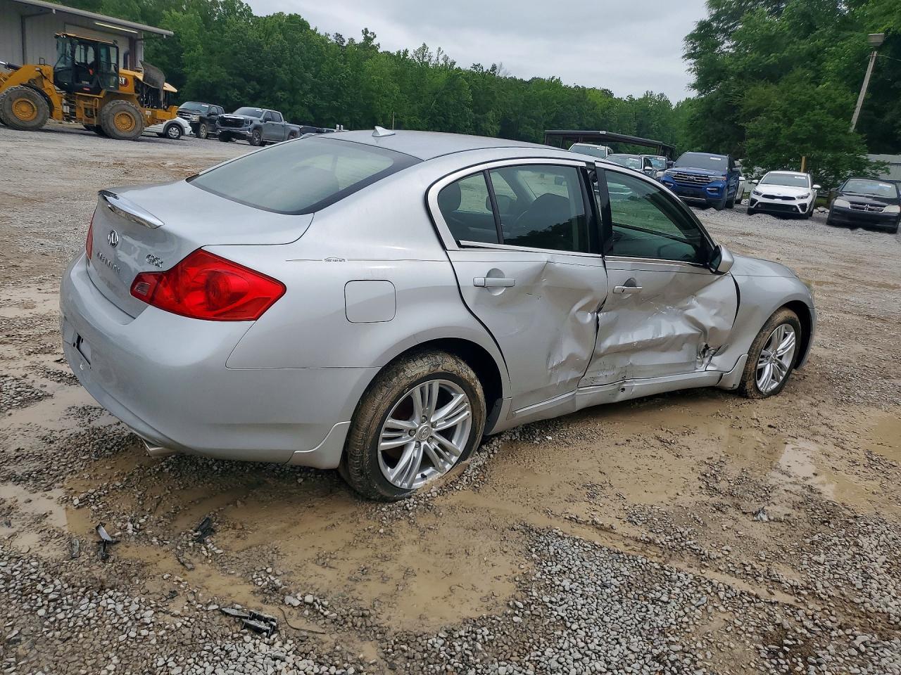 2011 INFINITI G25