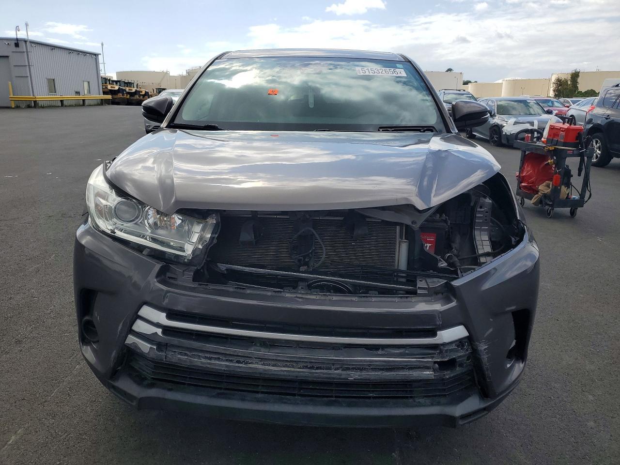 2018 TOYOTA HIGHLANDER