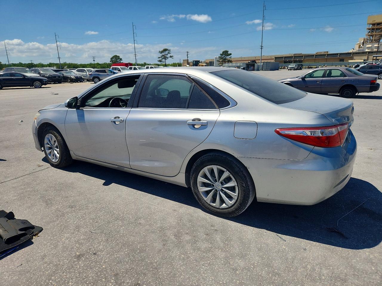 2016 TOYOTA CAMRY