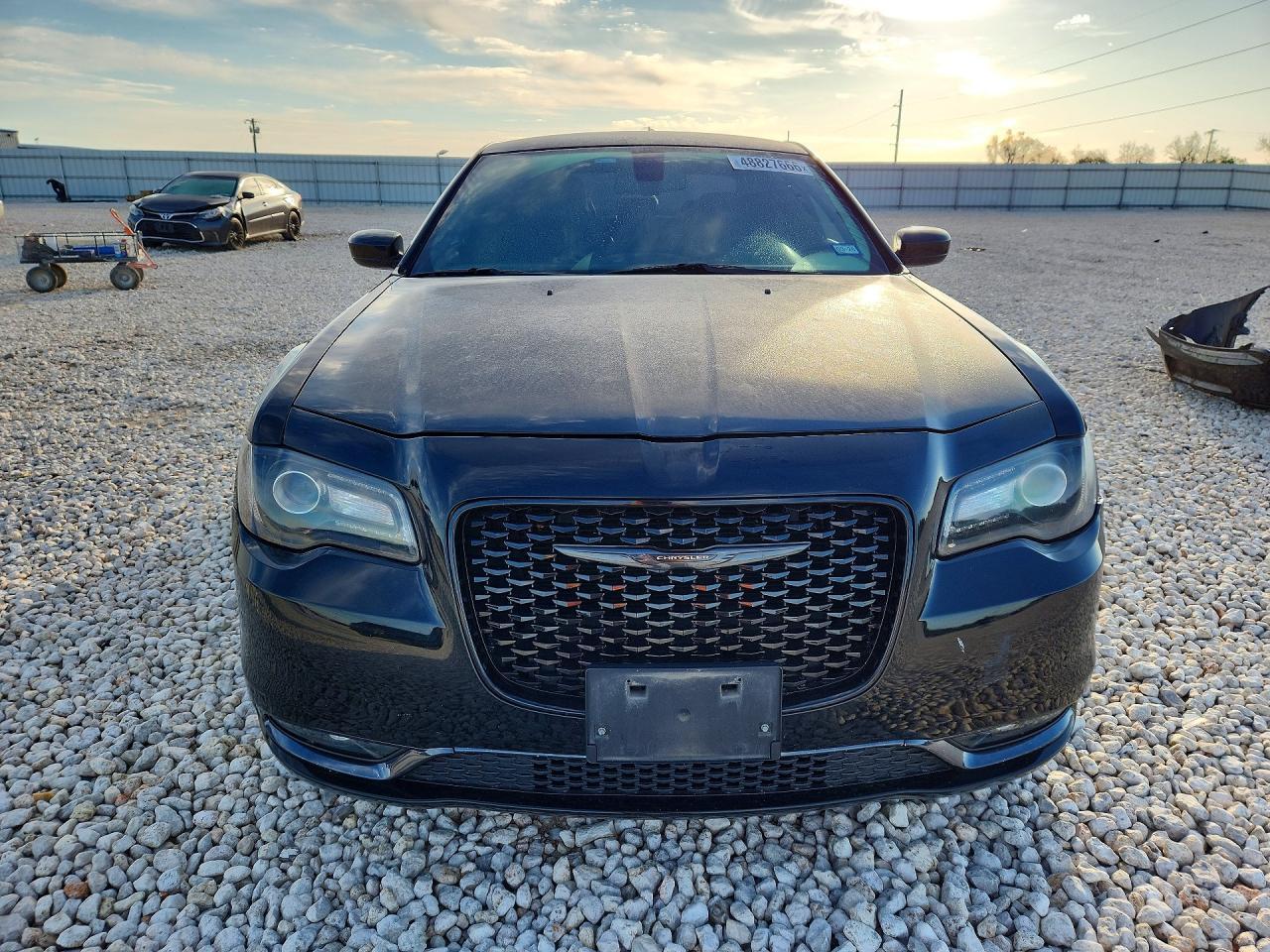 2019 CHRYSLER 300