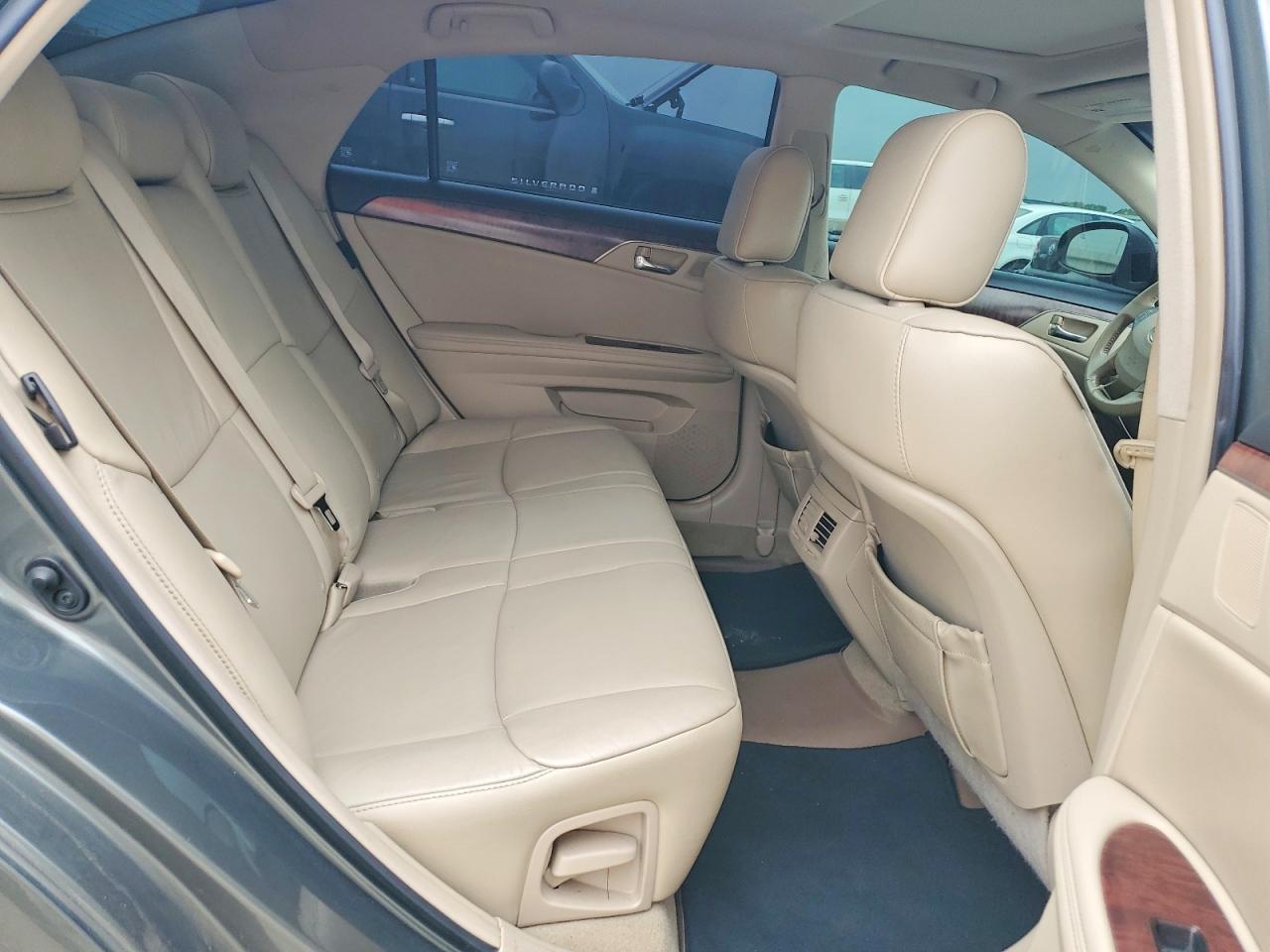 2011 TOYOTA Avalon