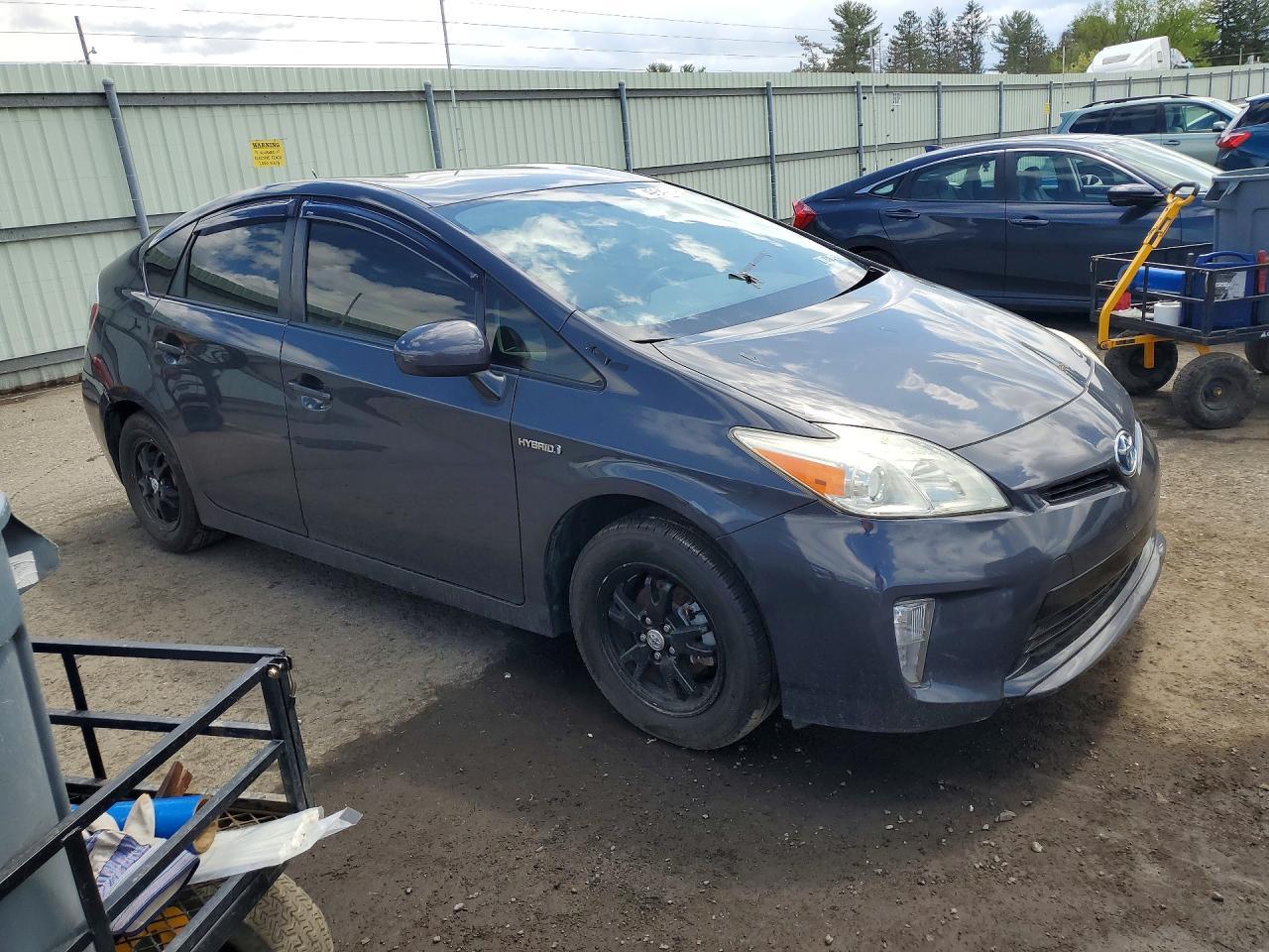 2013 TOYOTA PRIUS