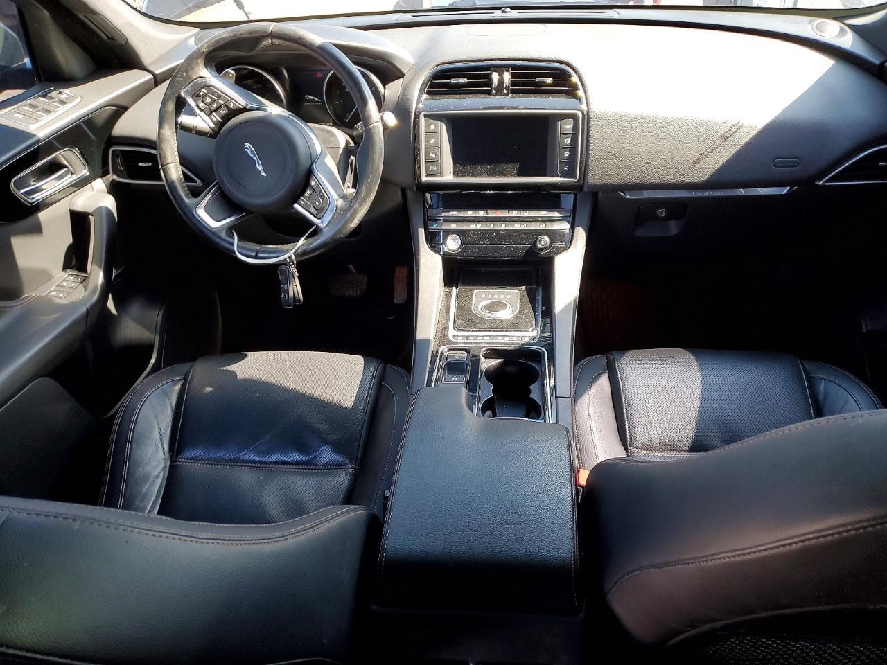 2018 JAGUAR F-Pace