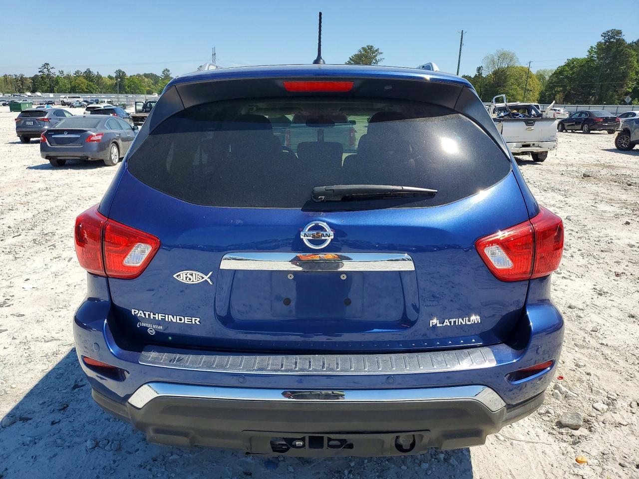 2017 NISSAN PATHFINDER