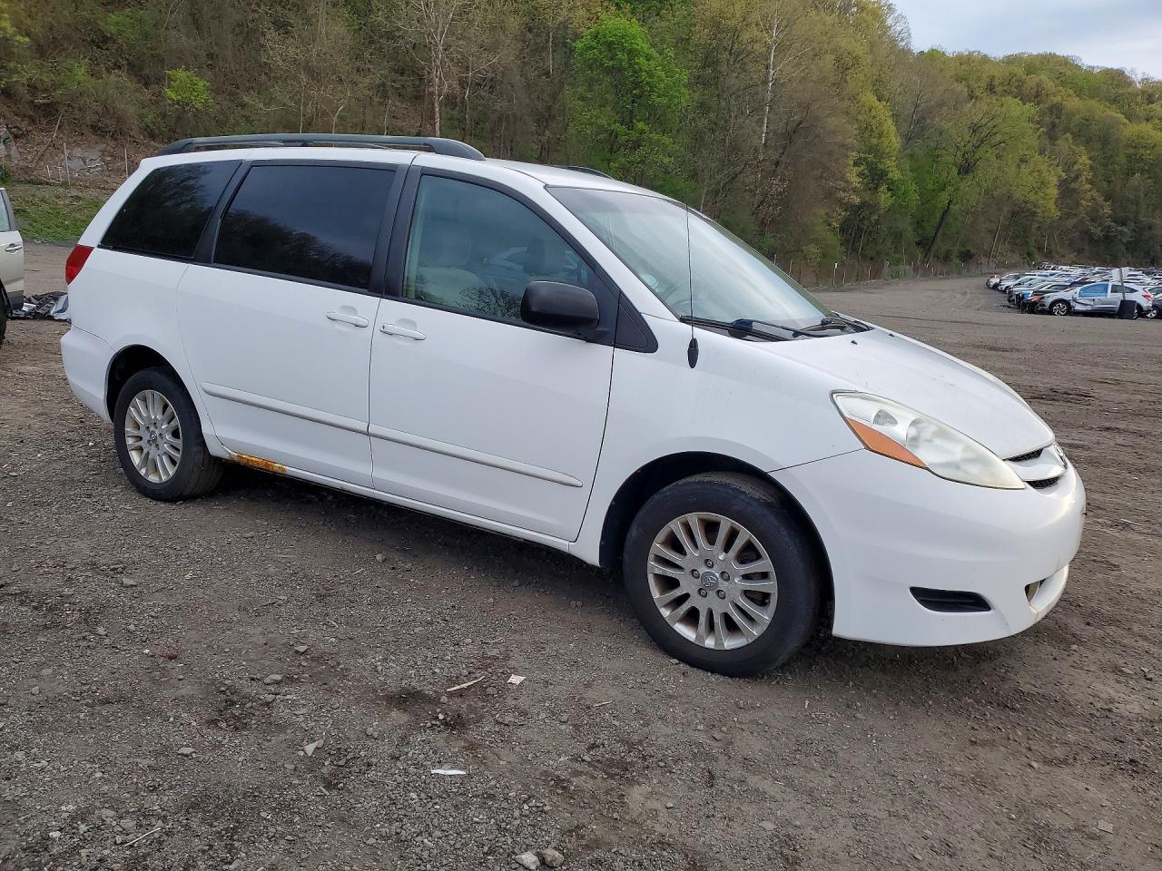 2007 TOYOTA SIENNA
