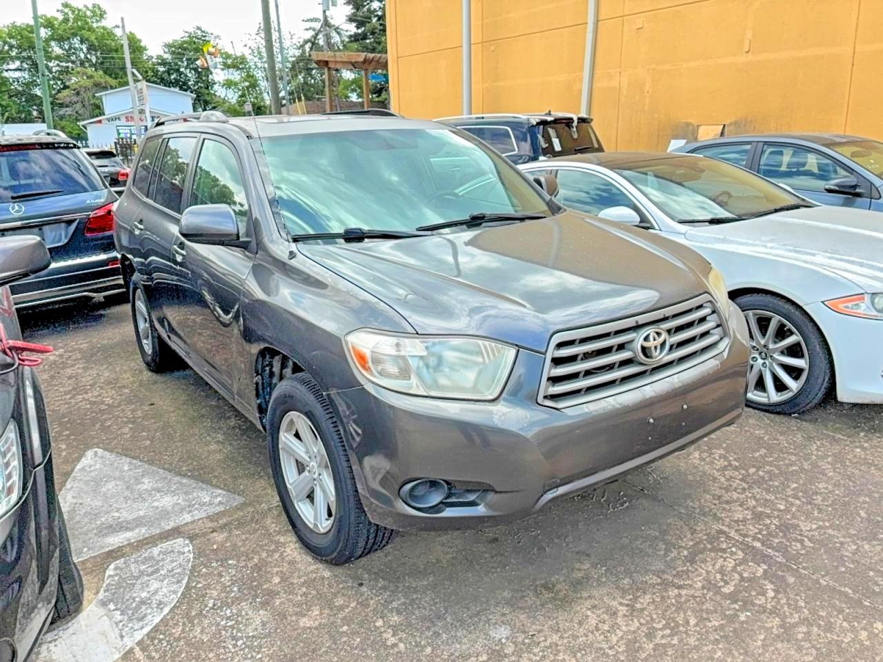 2010 TOYOTA HIGHLANDER