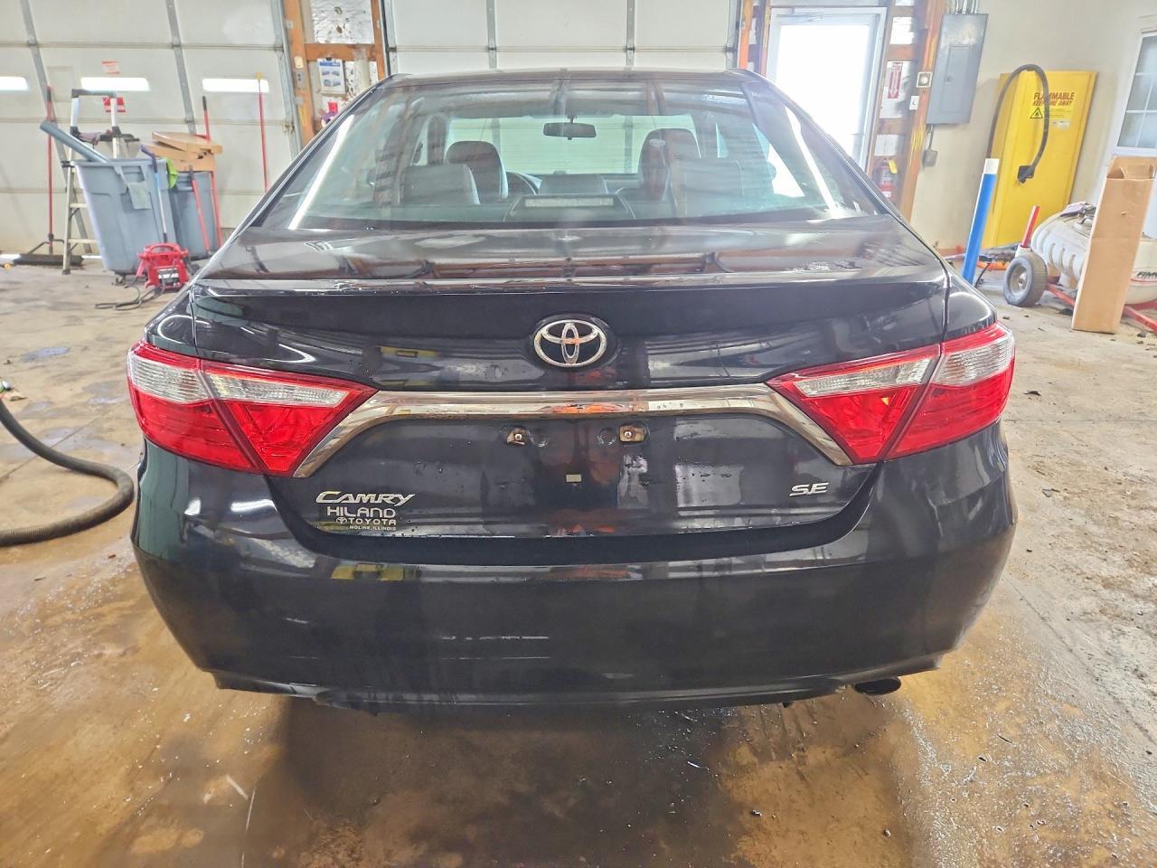 2017 TOYOTA CAMRY