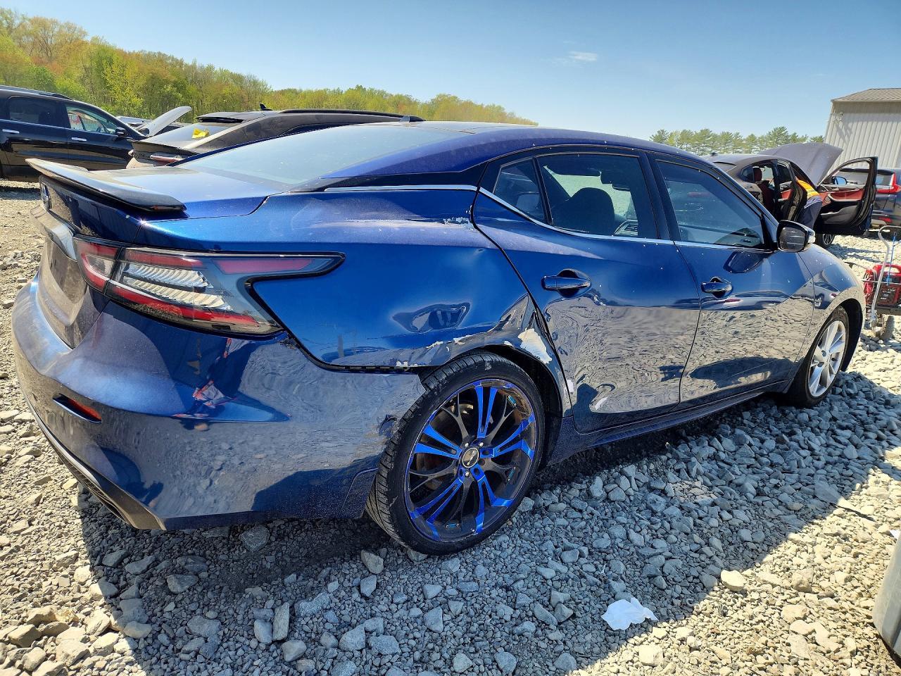 2019 NISSAN Maxima