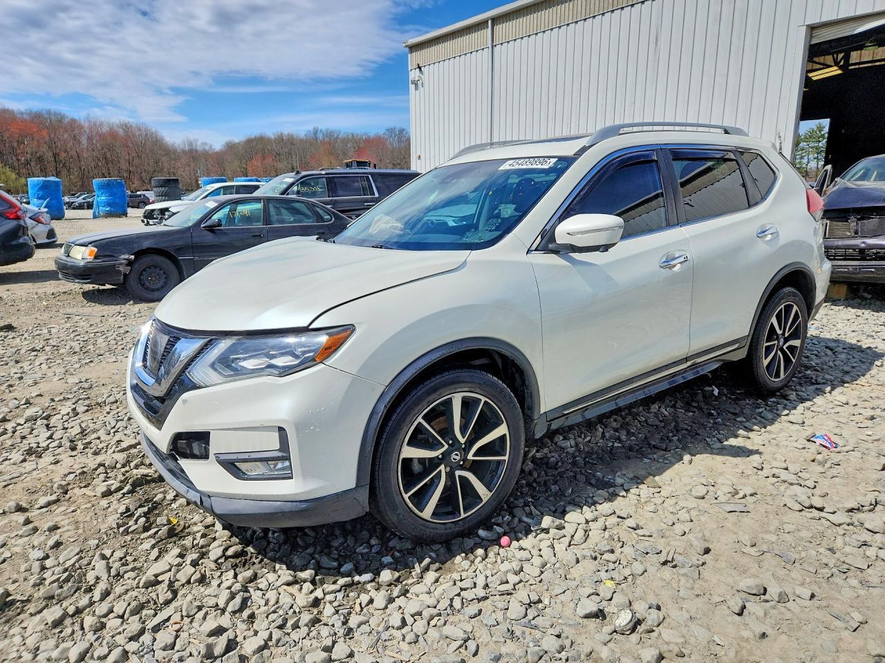 2017 NISSAN ROGUE