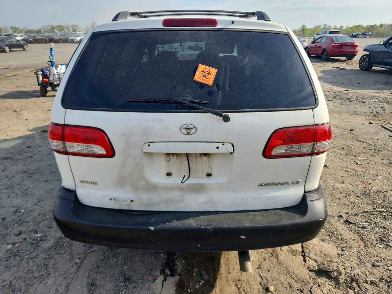 2002 TOYOTA SIENNA