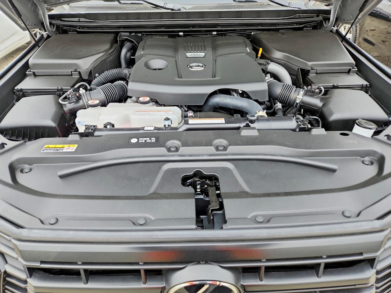 2025 LEXUS GX 550
