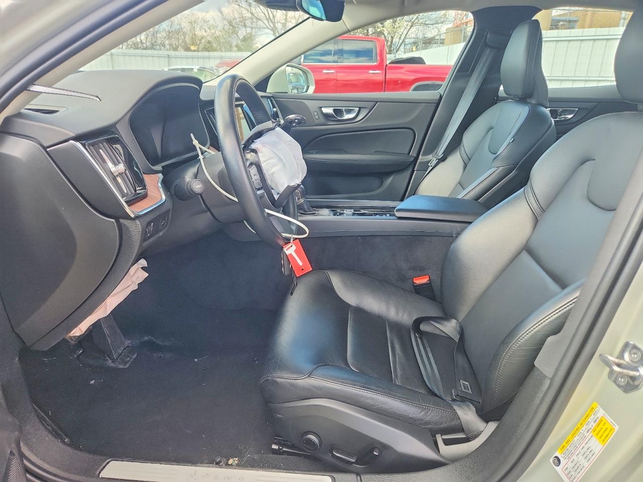 2021 VOLVO S60