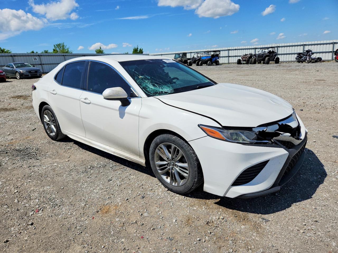 2018 TOYOTA CAMRY