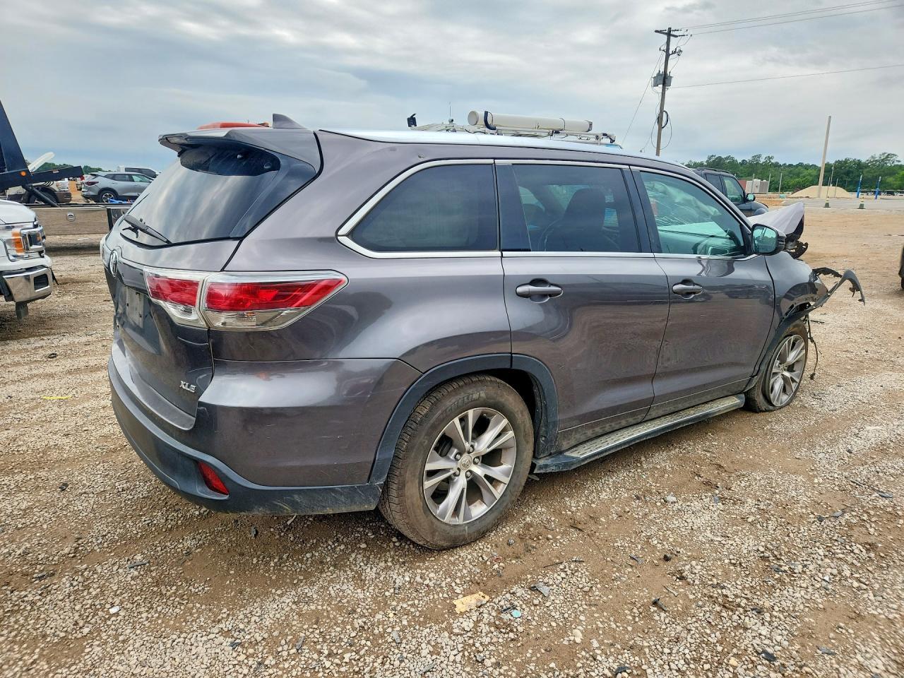 2014 TOYOTA HIGHLANDER
