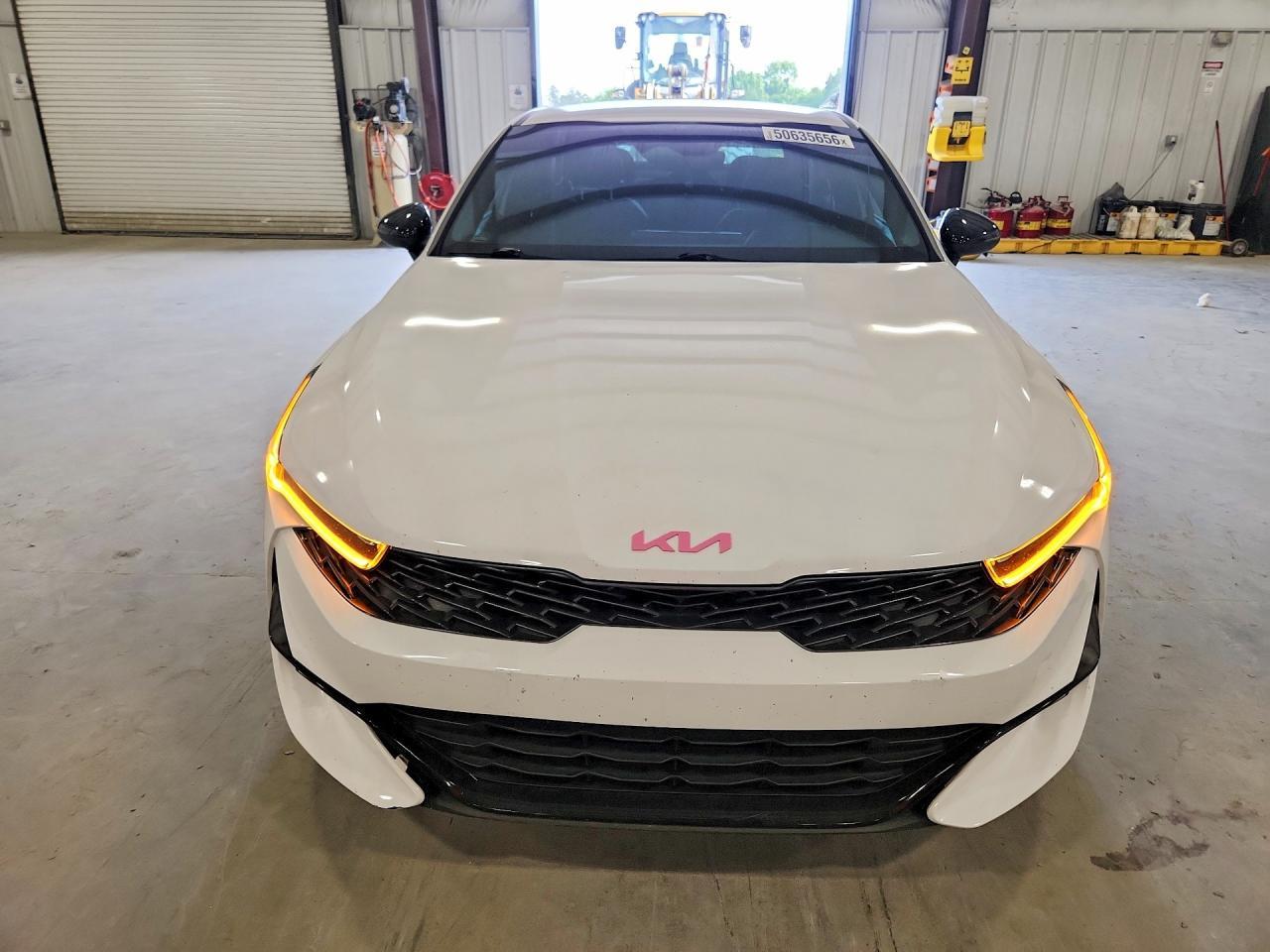 2022 KIA K5