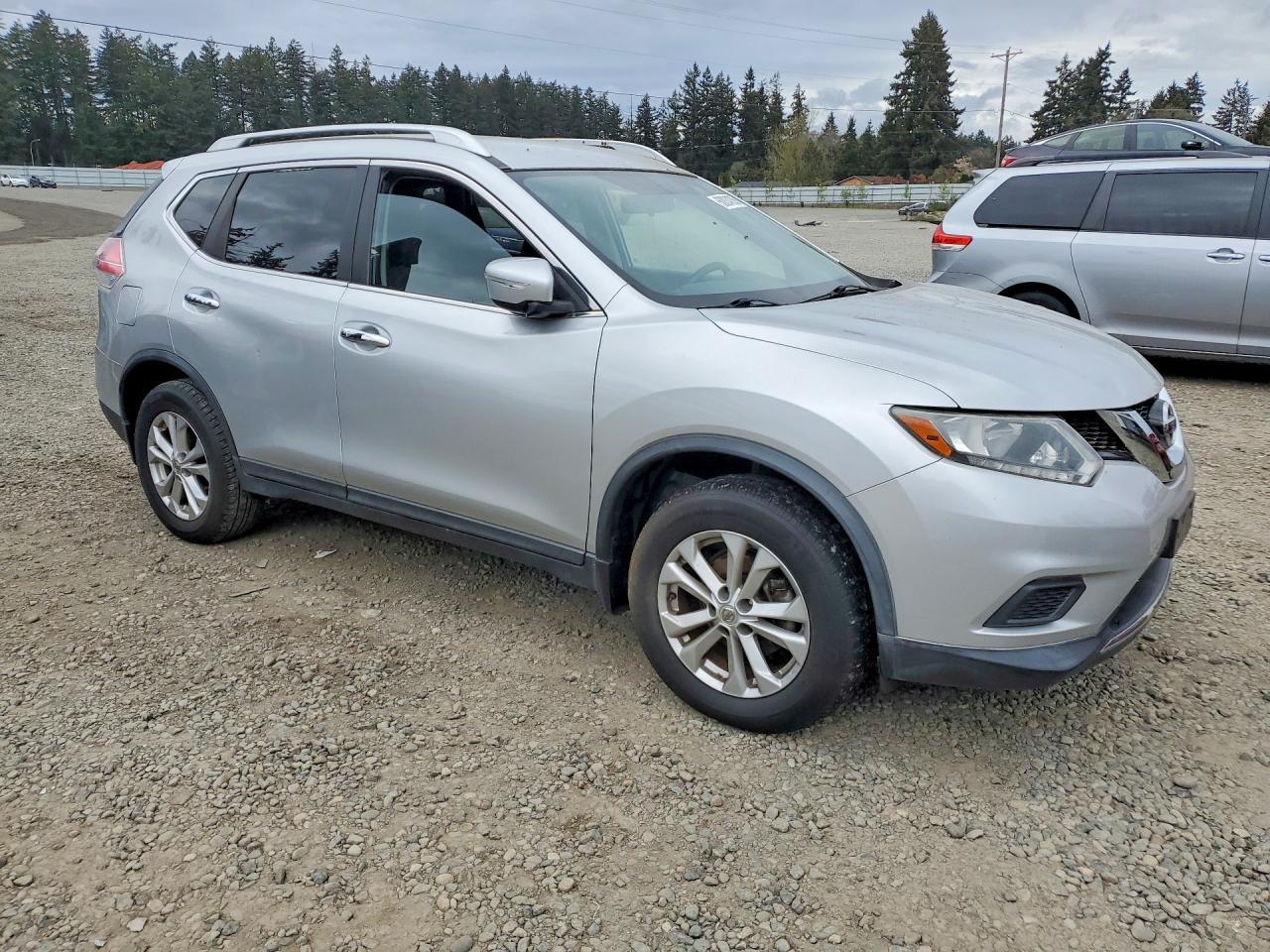 2015 NISSAN ROGUE
