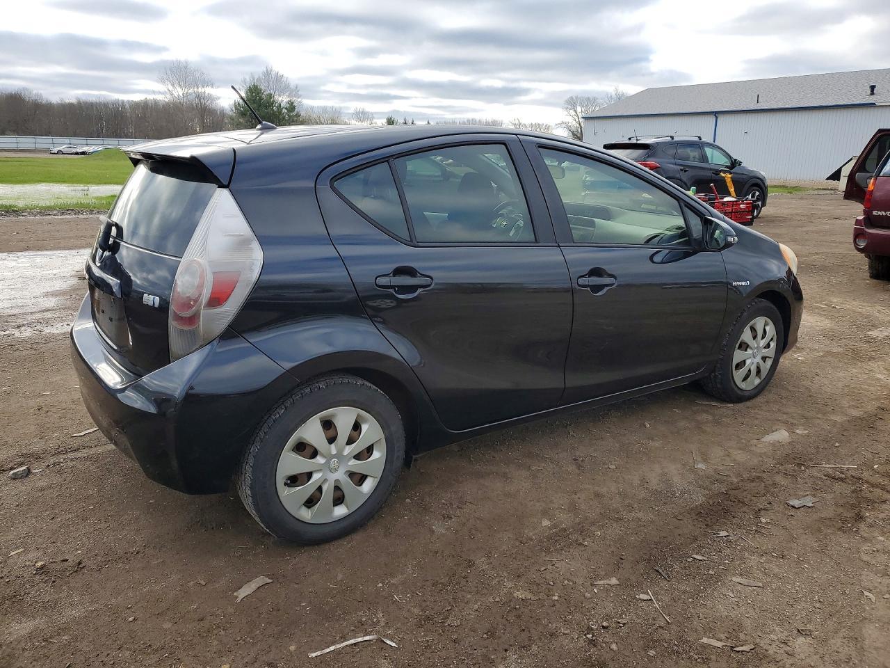 2012 TOYOTA Prius c