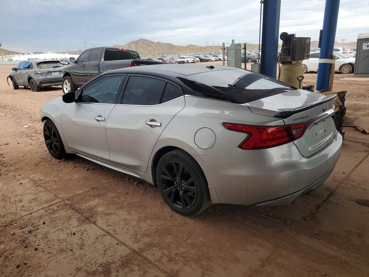 2018 NISSAN Maxima