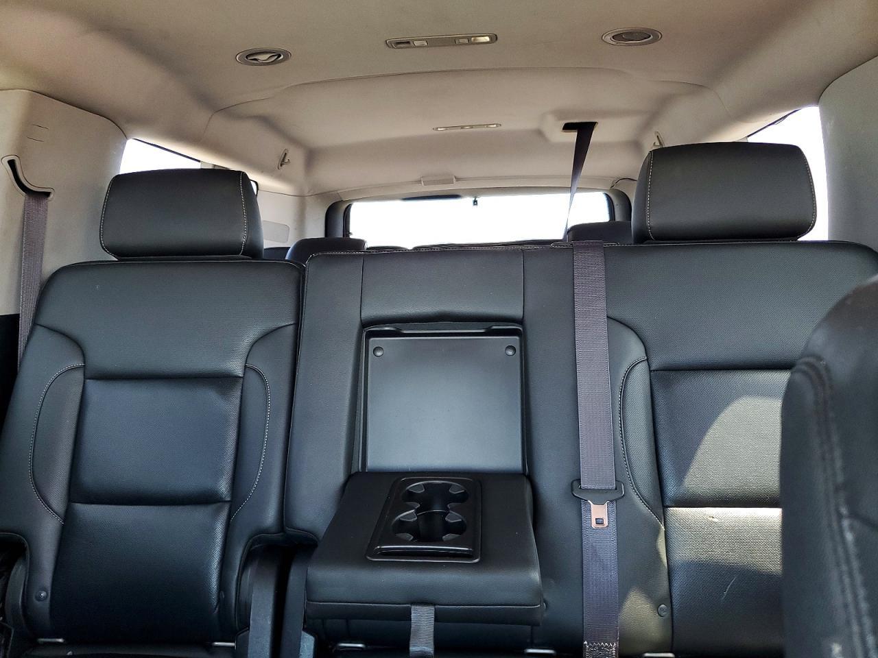 2016 CHEVROLET Suburban