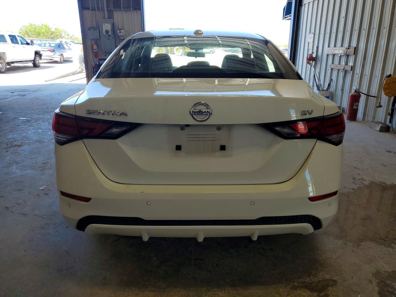 2022 NISSAN SENTRA