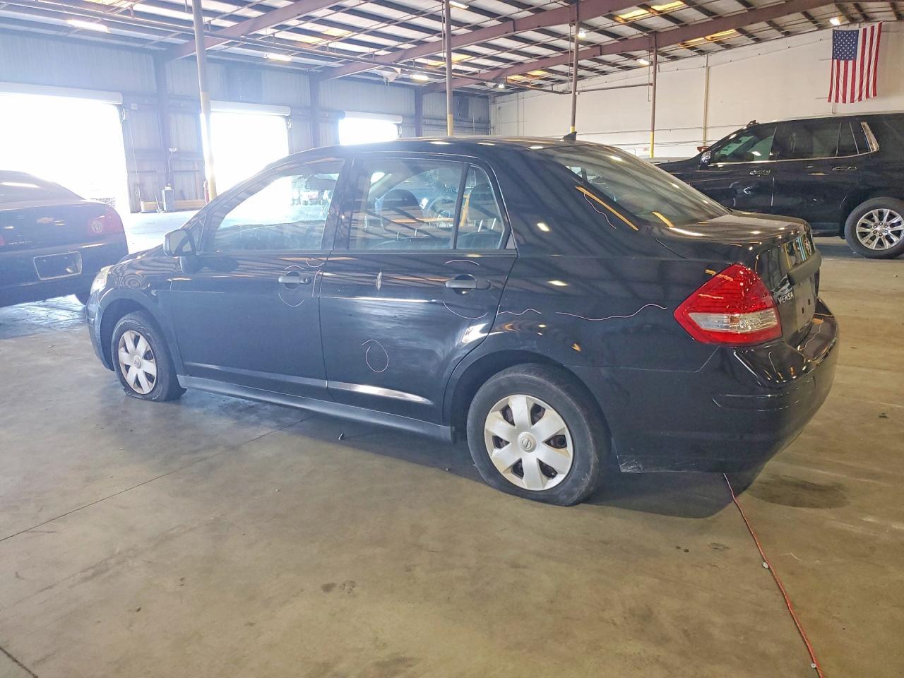 2011 NISSAN VERSA