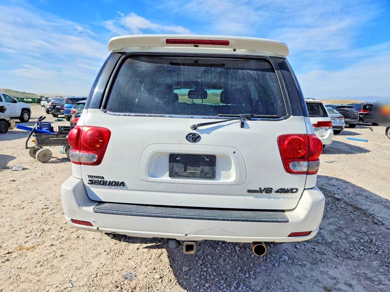 2005 TOYOTA Sequoia