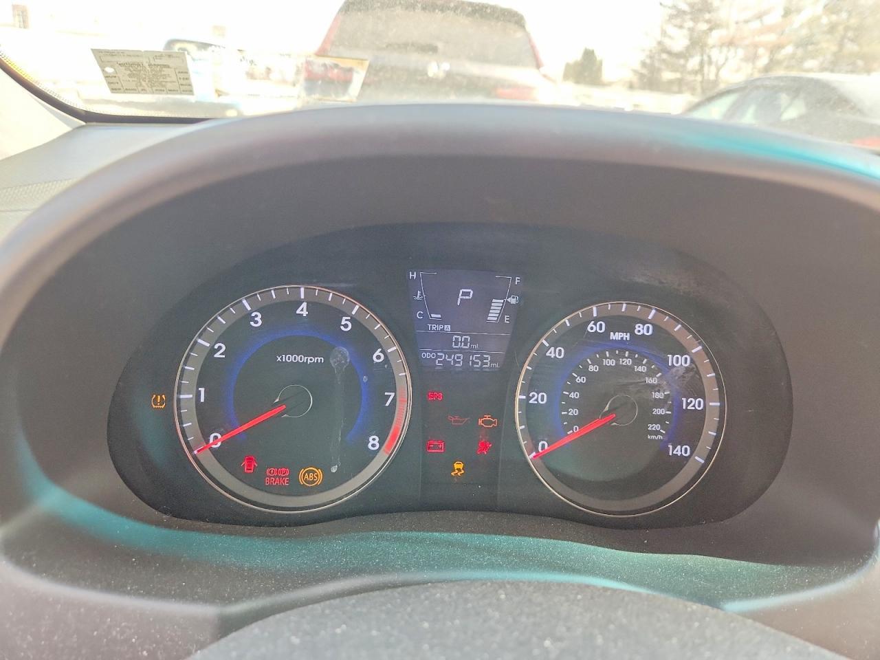 2012 HYUNDAI ACCENT