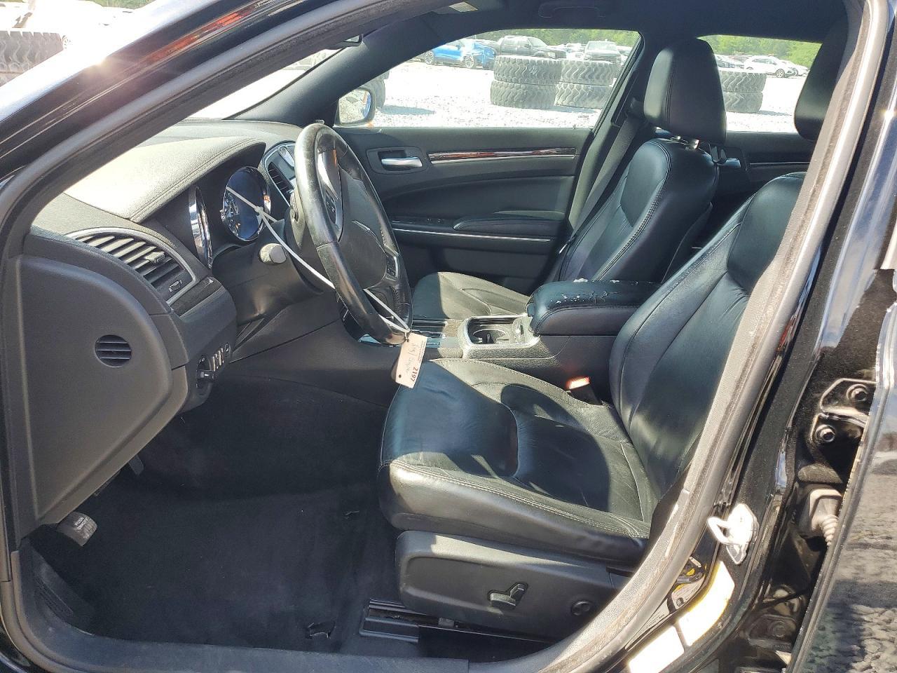 2011 CHRYSLER 300