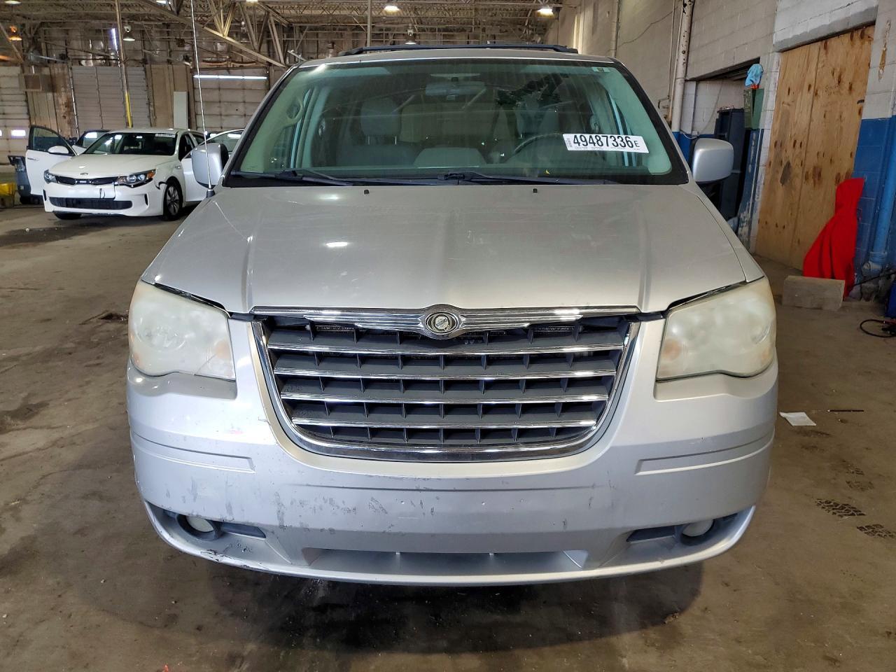 2009 CHRYSLER Town & Country