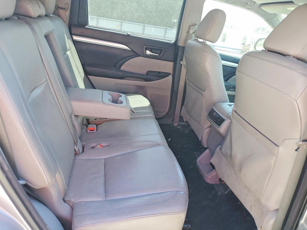 2014 TOYOTA HIGHLANDER