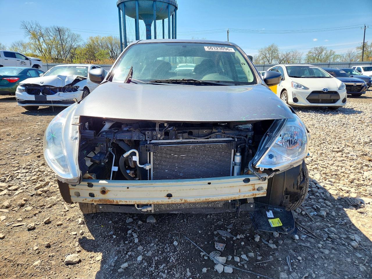 2019 NISSAN VERSA