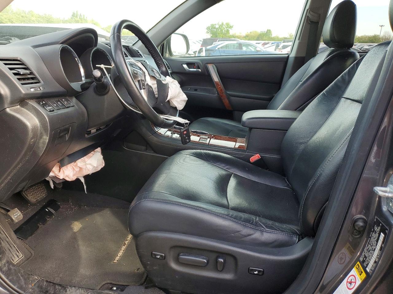 2013 TOYOTA HIGHLANDER