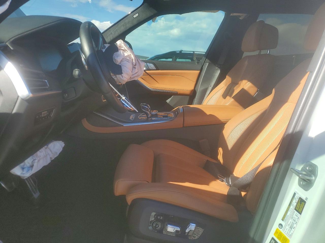 2022 BMW X7