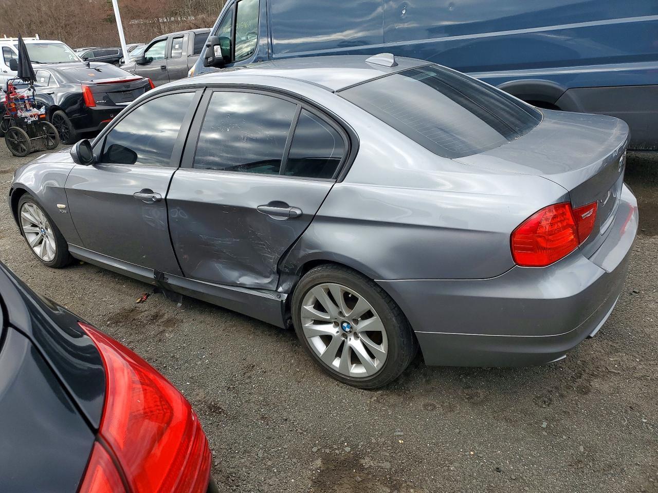 2011 BMW 3 SERIES