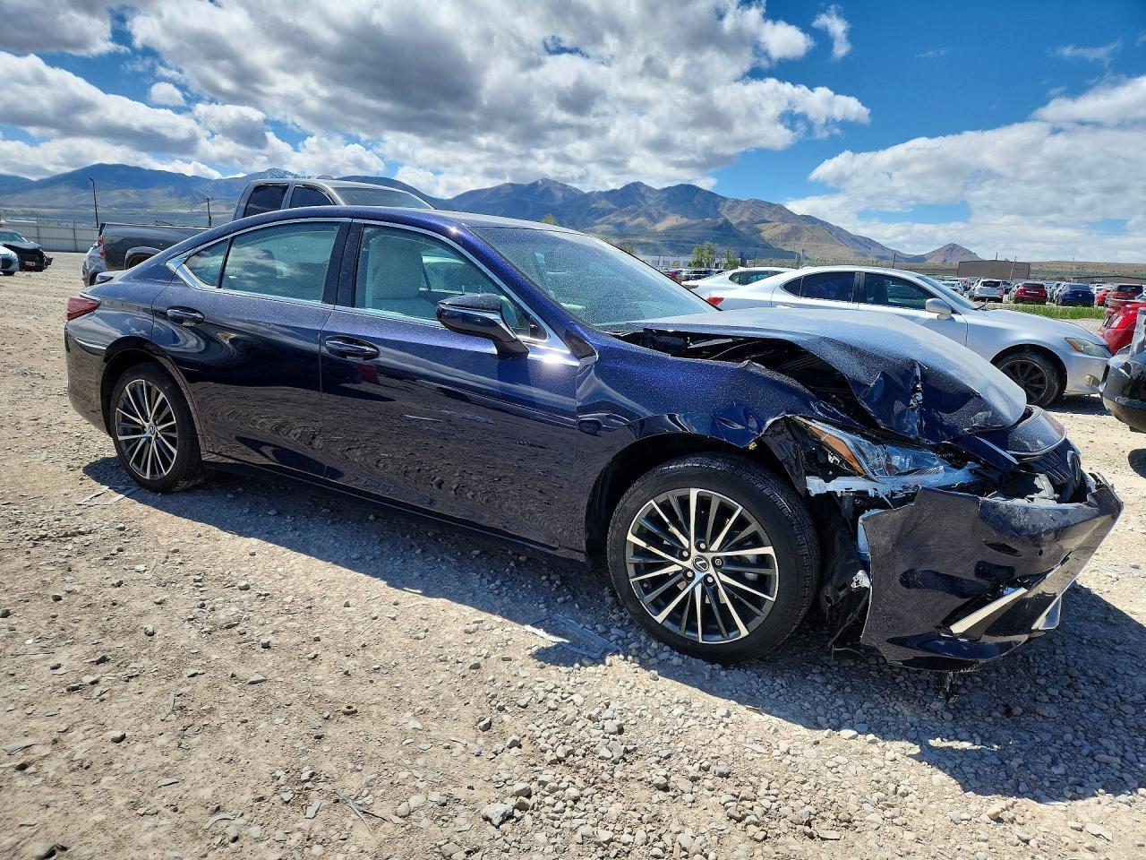 2023 LEXUS ES 300H