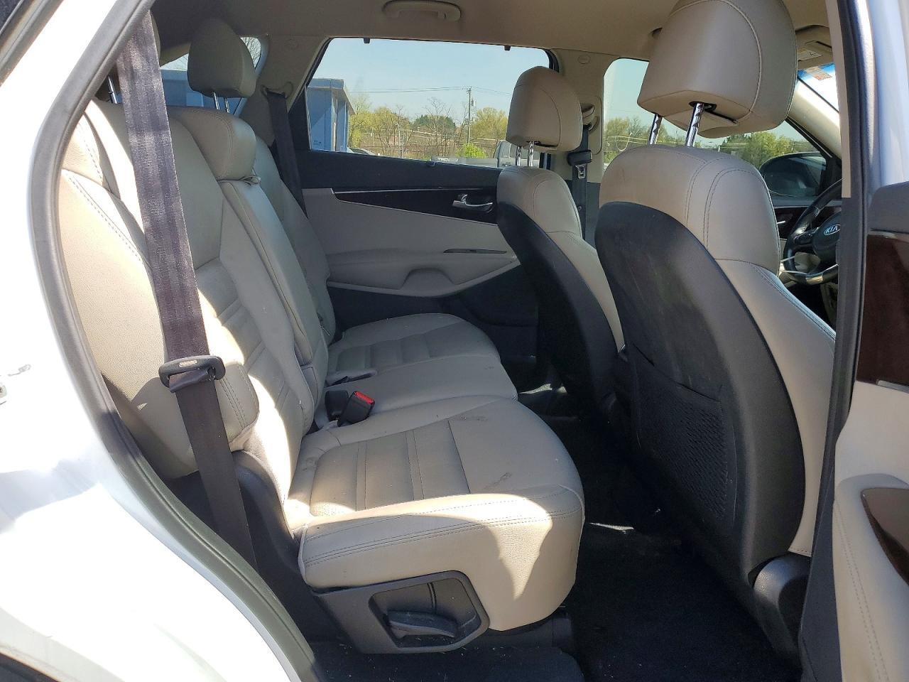 2017 KIA SORENTO