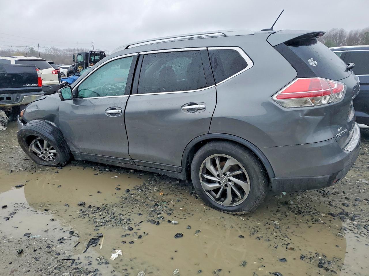 2015 NISSAN ROGUE