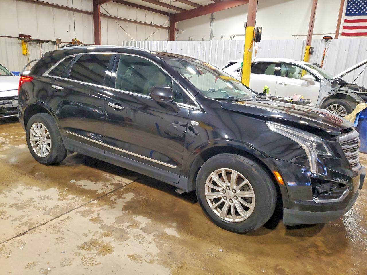 2017 CADILLAC XT5
