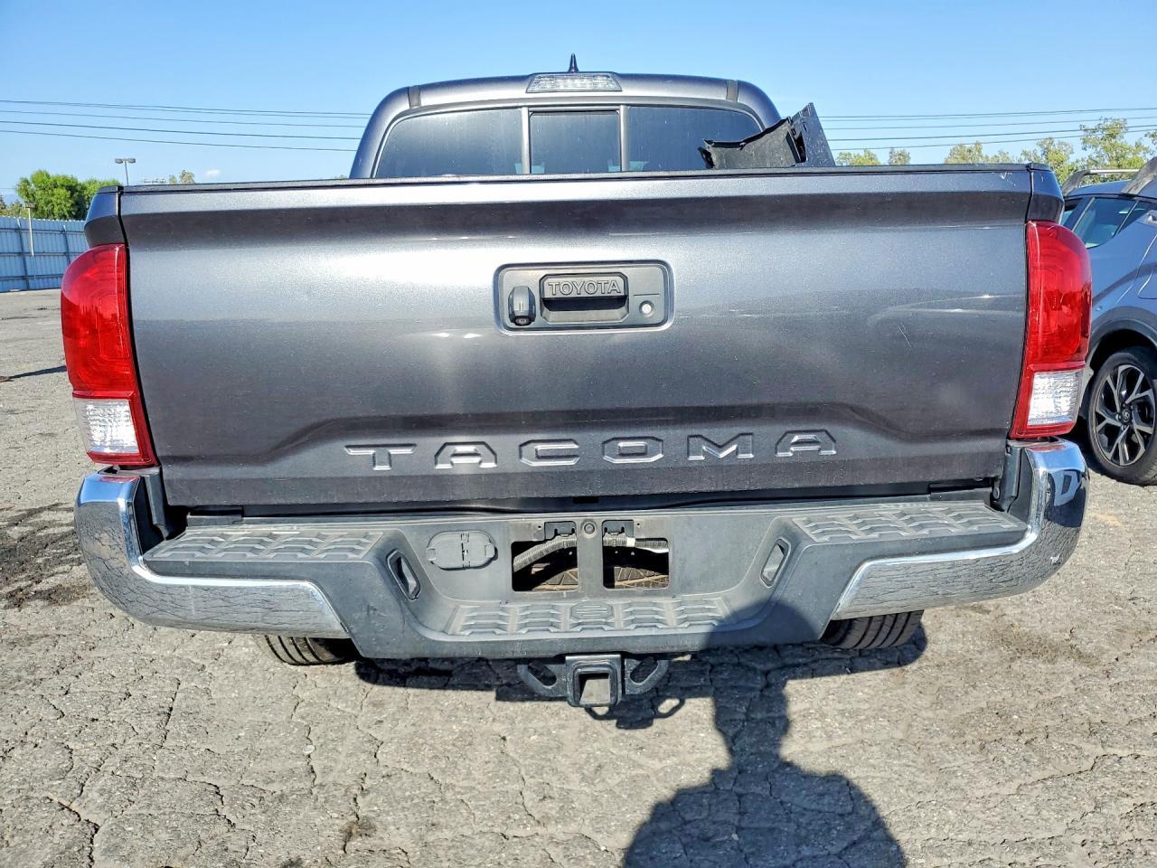 2017 TOYOTA TACOMA