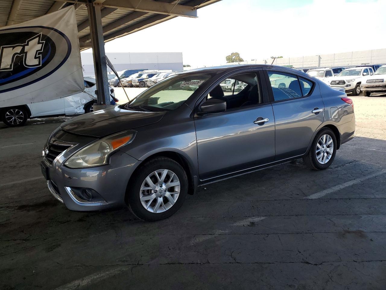 2017 NISSAN VERSA