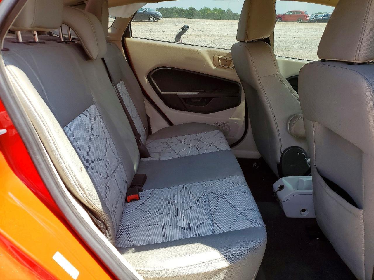 2012 FORD Fiesta