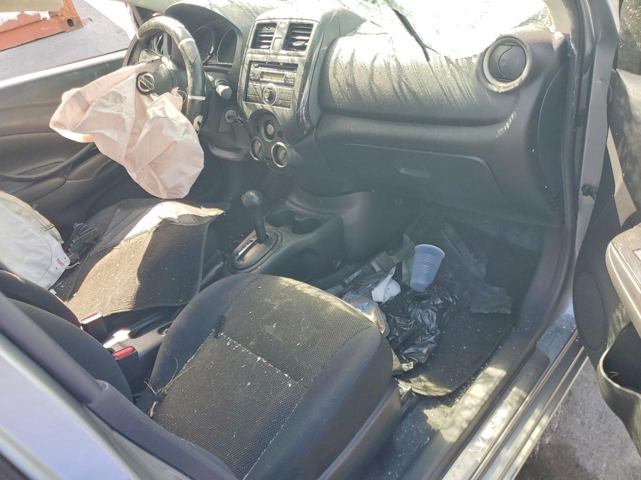 2012 NISSAN VERSA