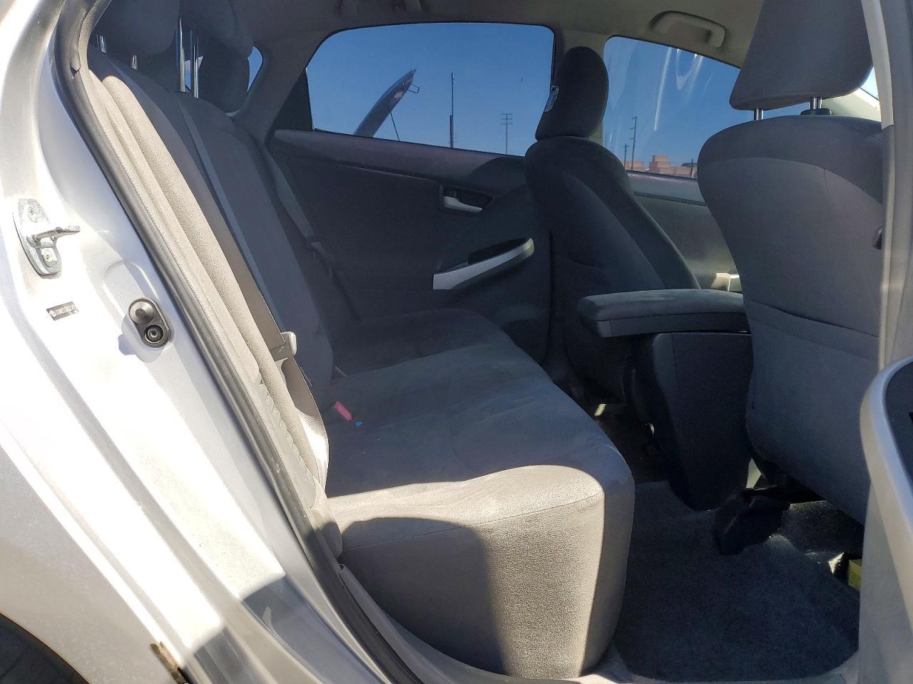 2011 TOYOTA PRIUS