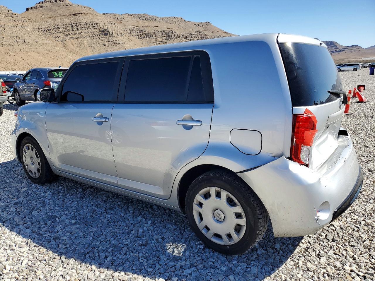 2015 SCION xB